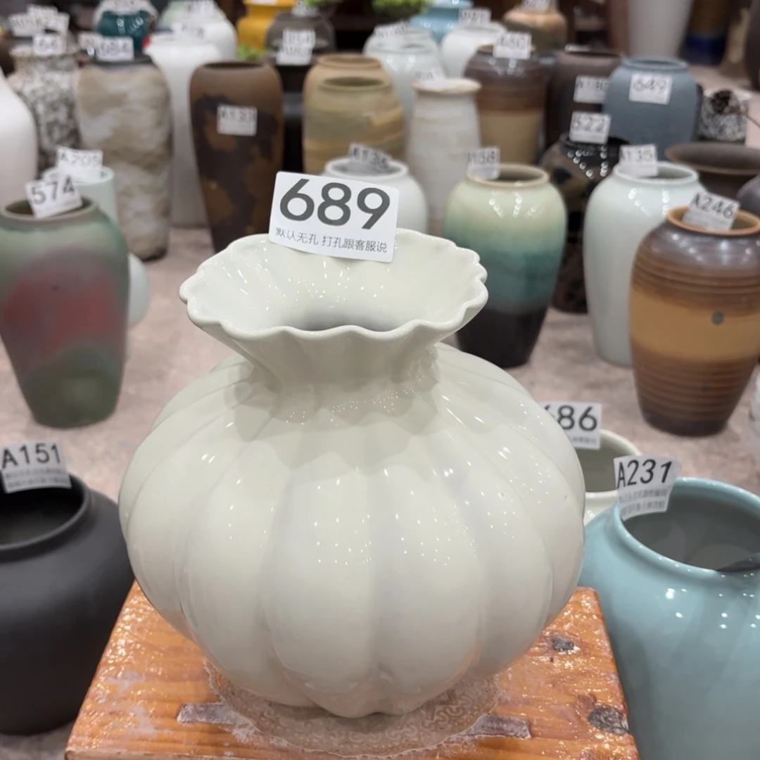 摆件瑕疵689 景德镇陶瓷花瓶高22口6