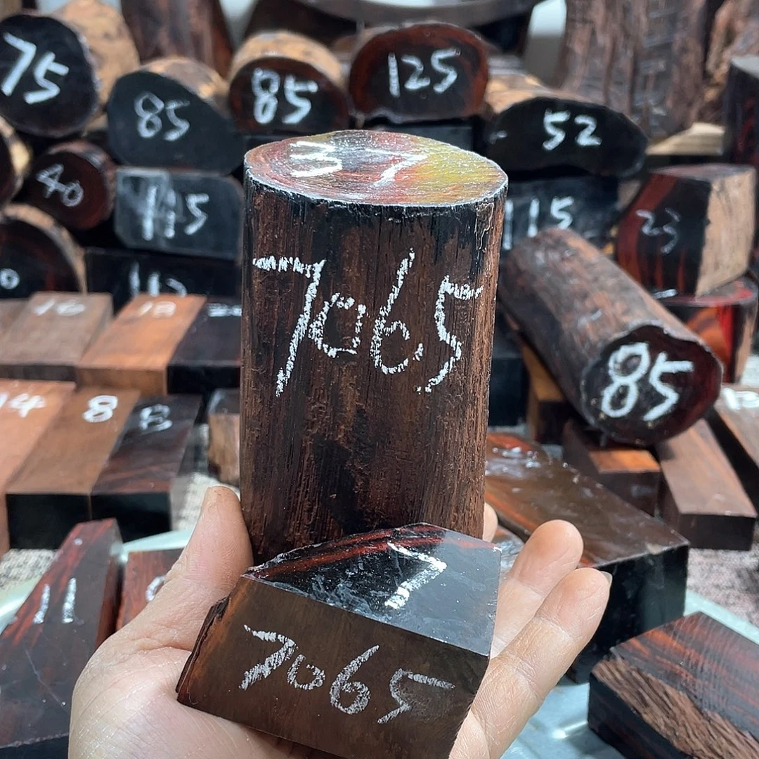 交趾黄檀（大红酸枝）