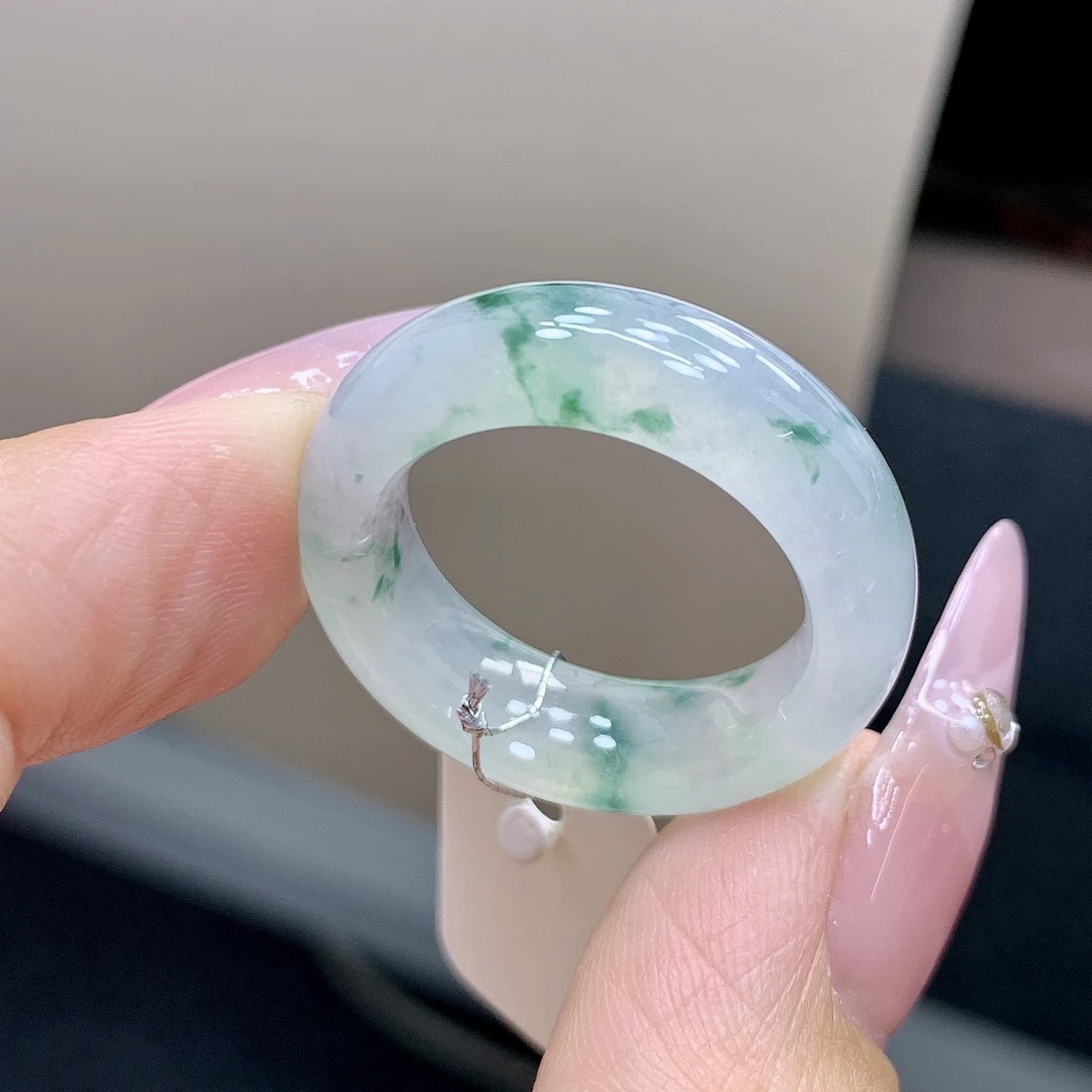 21号 宽边细腻飘花缅甸天然翡翠A货戒圈  内径19.5-7.8-4.7