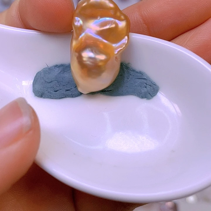 淡水珍珠颈饰合金