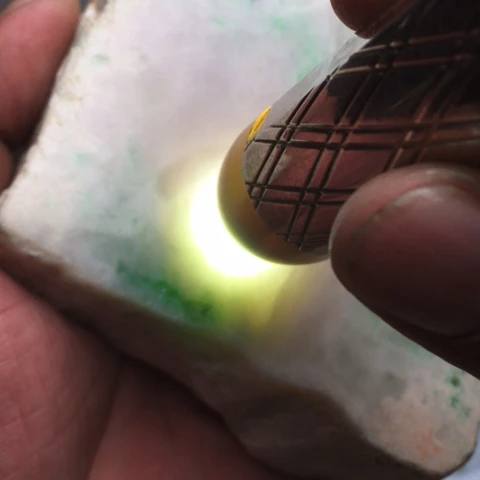 翡翠散珠天然翡翠椿彩