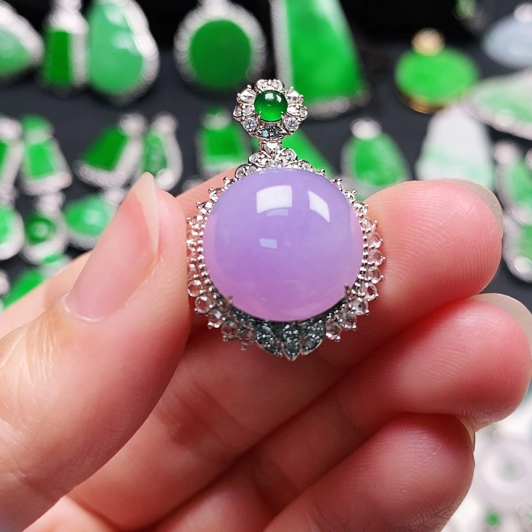 翡翠颈饰18K金镶嵌蛋面