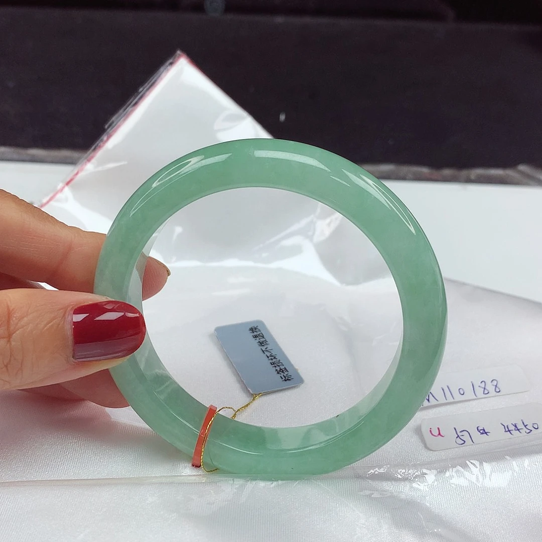 翡翠手镯未镶嵌57圈0188