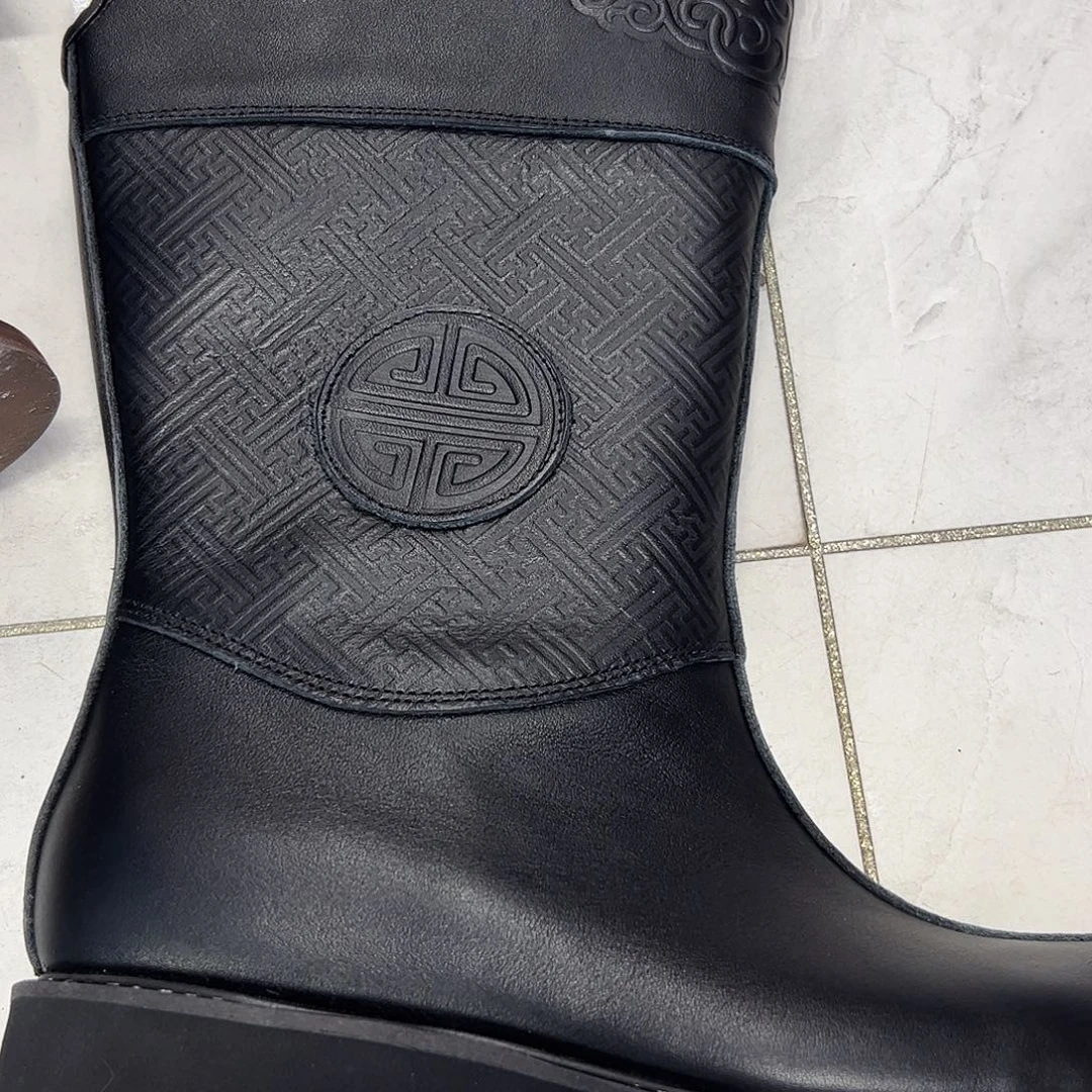 男士39码纯黑色