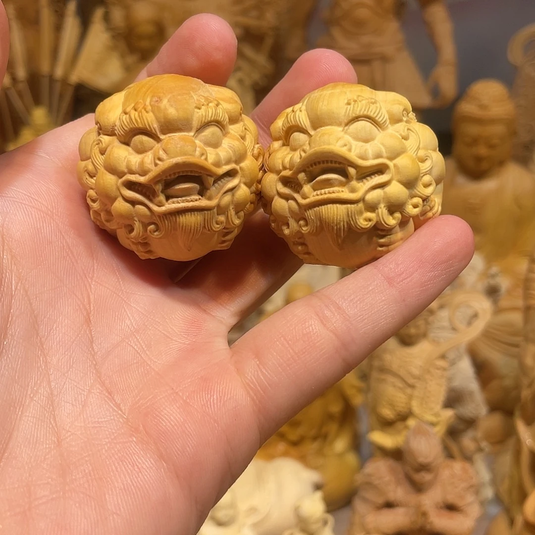 黄杨木瑕疵貔貅手球一对