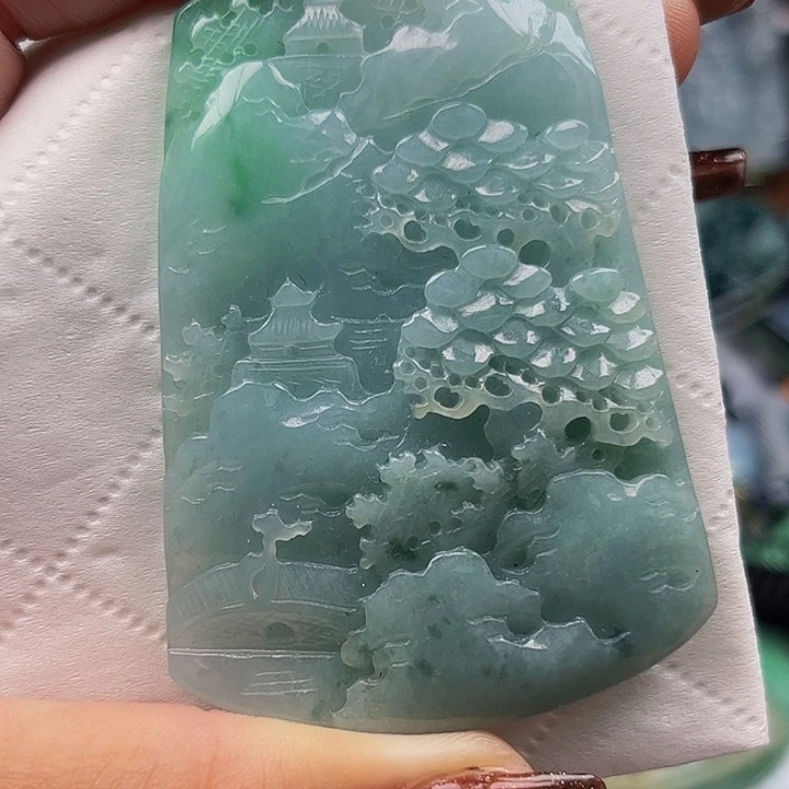 翡翠未镶嵌颈饰挂件