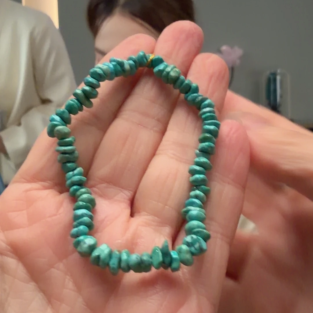 绿松石未镶嵌颈饰