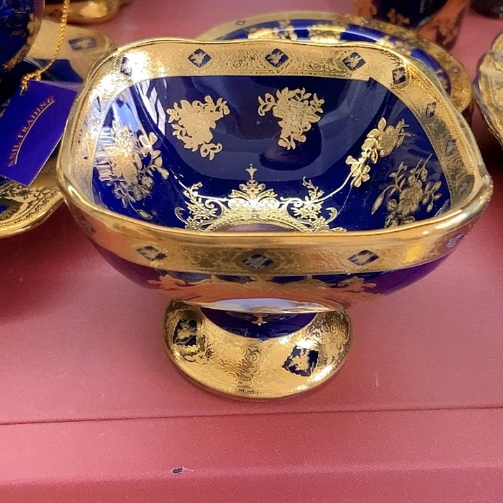 瓷片微瑕………………………