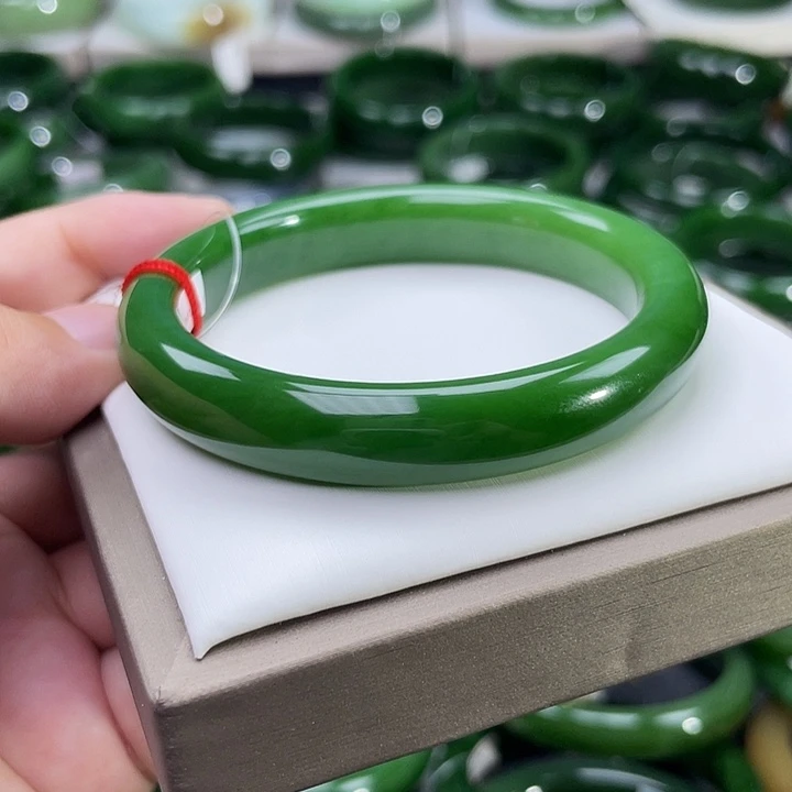 和田玉（碧玉）手镯未镶嵌