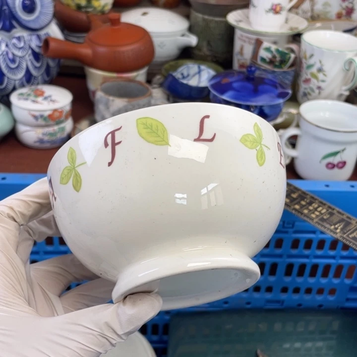 他家瓷器真美…开播了