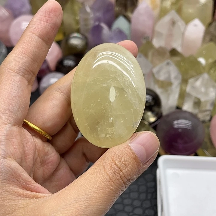 水晶珠宝半成品未镶嵌75黄水晶手握