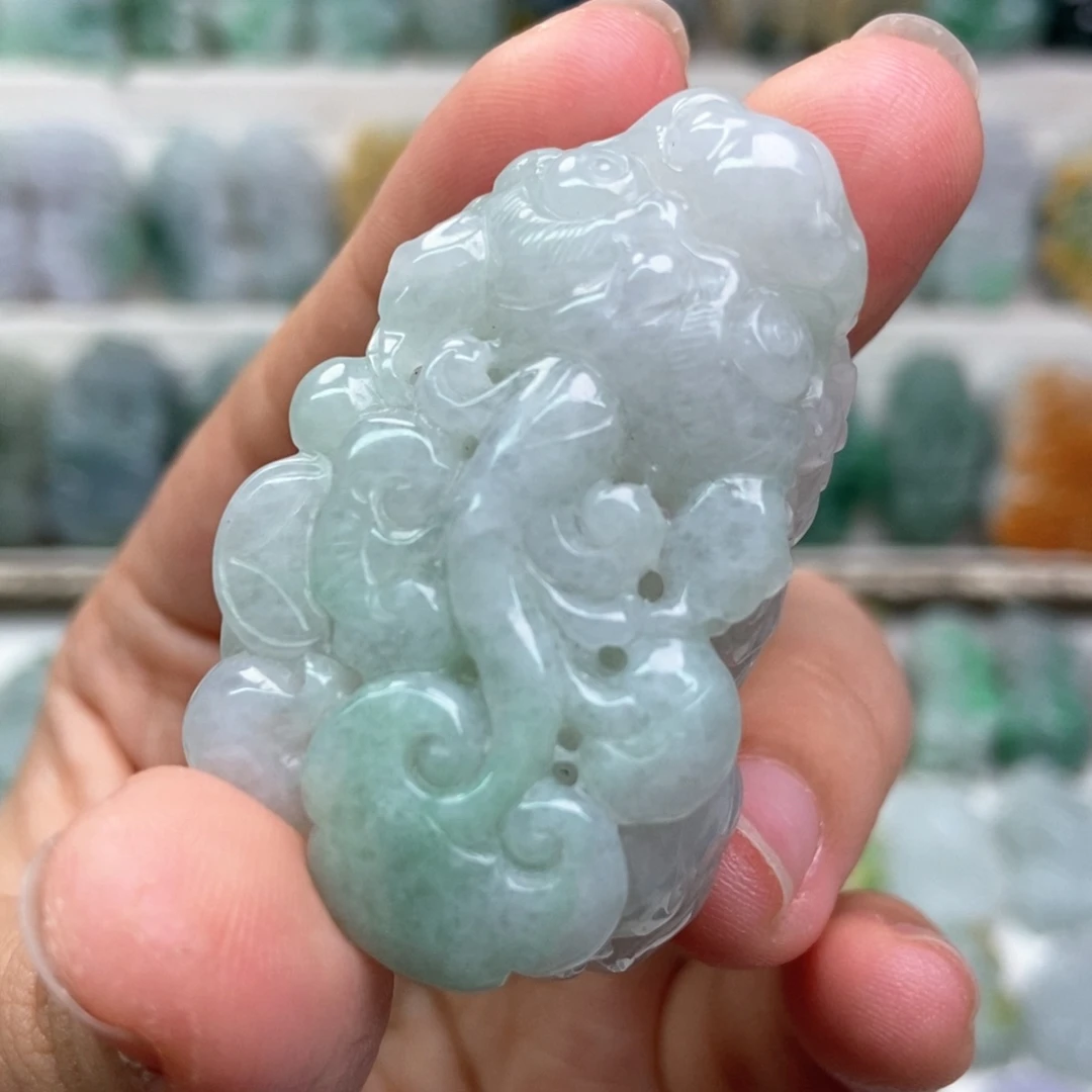 翡翠未镶嵌吊坠(赠链)口含珠