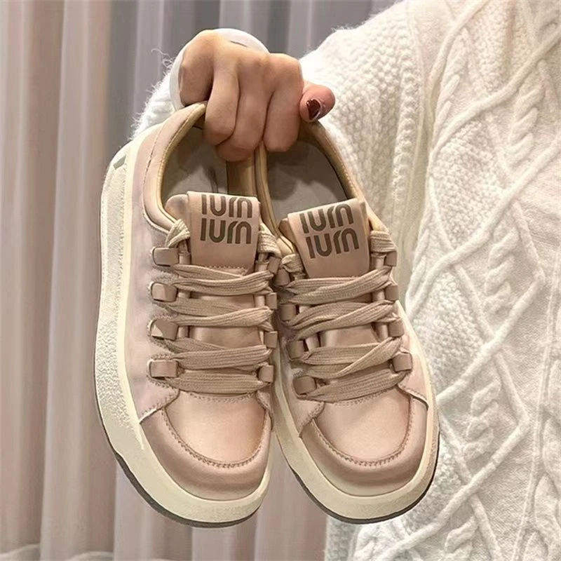 圆头休闲健步增高厚底休闲板鞋系带运动鞋子春季小众