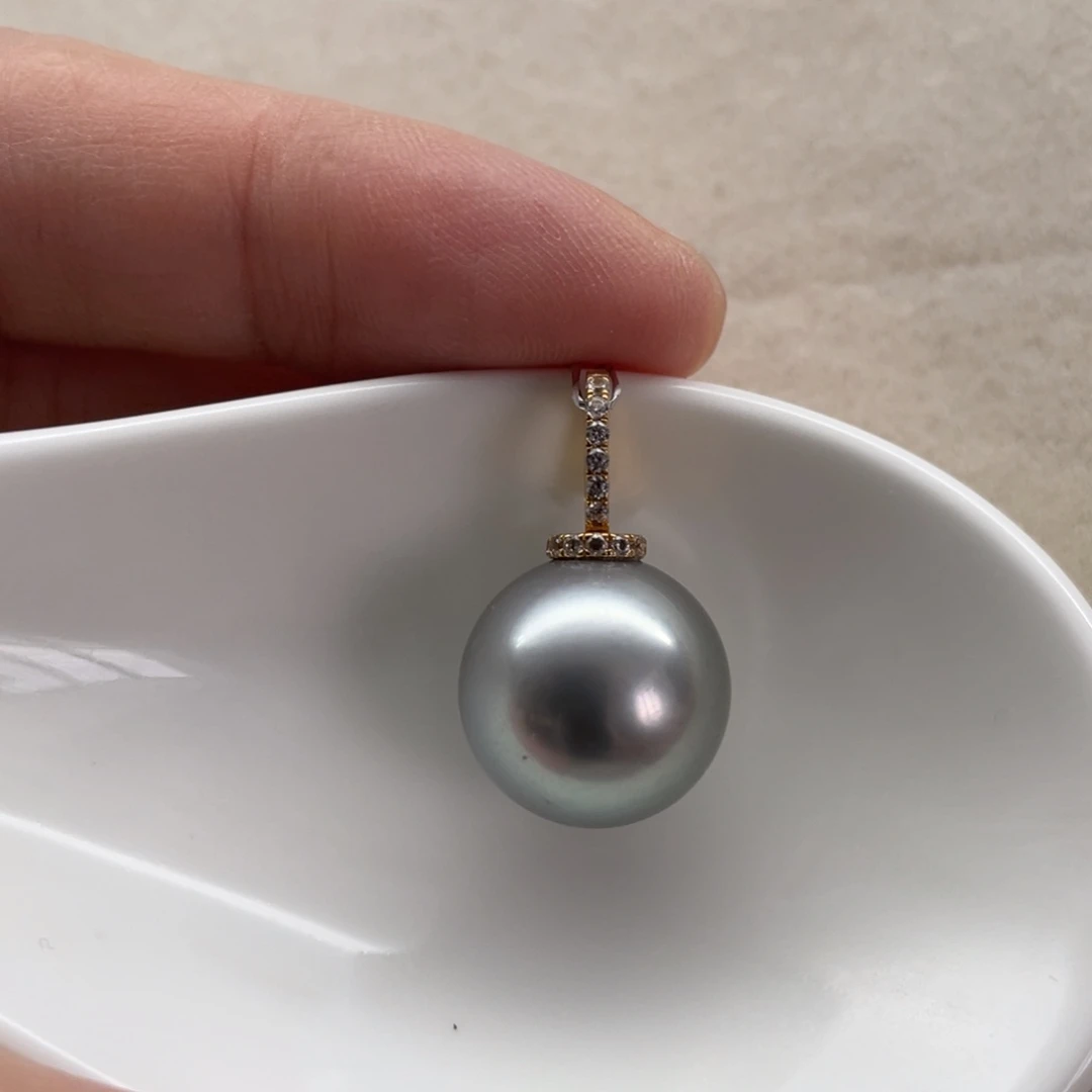 颈饰18K金镶嵌海水珍珠13.9mm