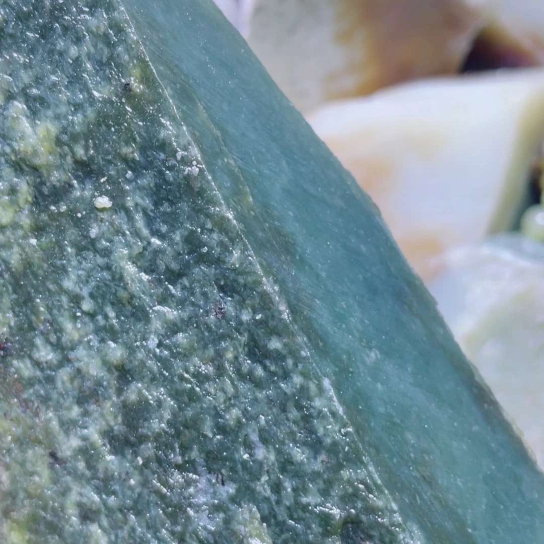 和田玉未镶嵌珠宝半成品