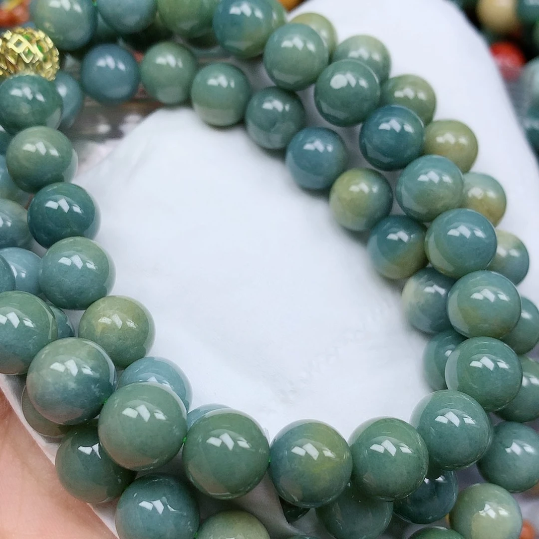 翡翠颈饰未镶嵌手串