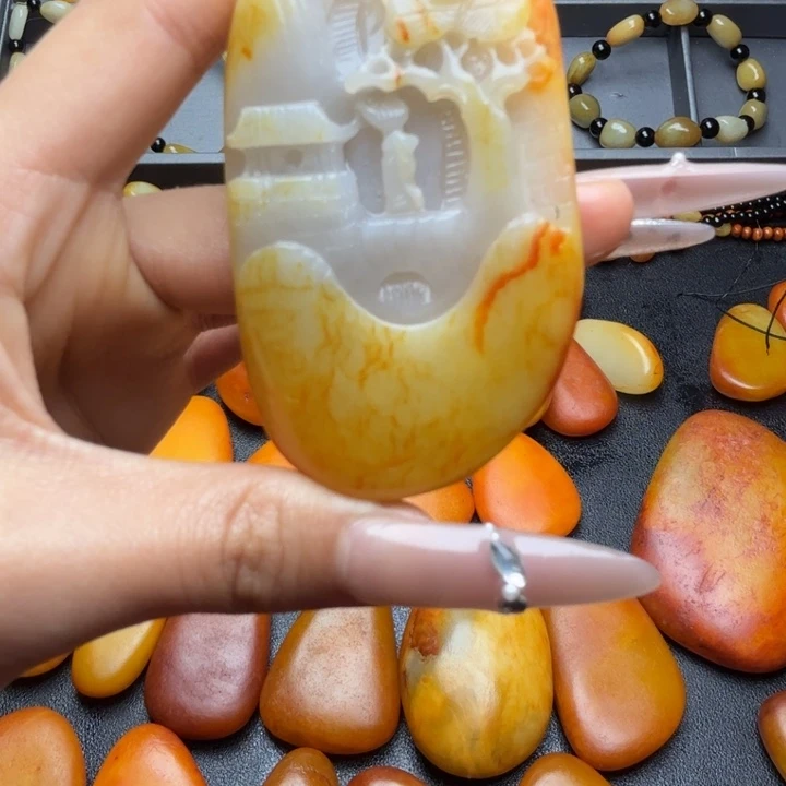 和田玉未镶嵌颈饰