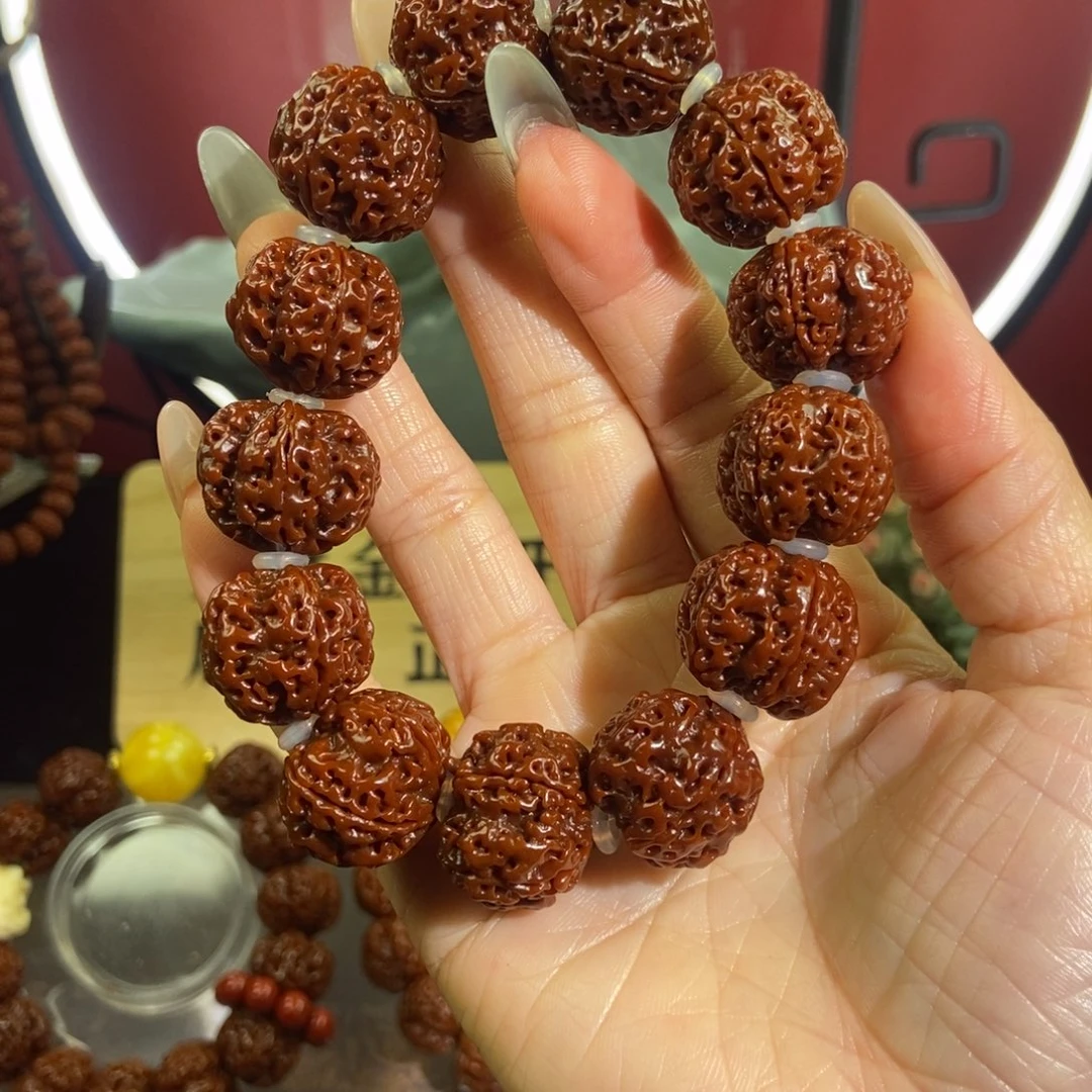 金刚菩提吊坠521。 素。