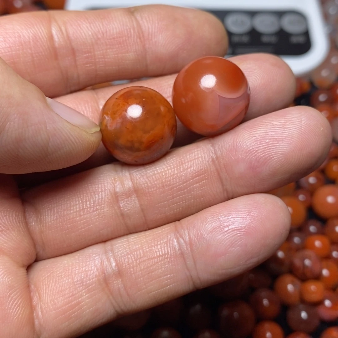 未镶嵌168号圆珠两个南红玛瑙