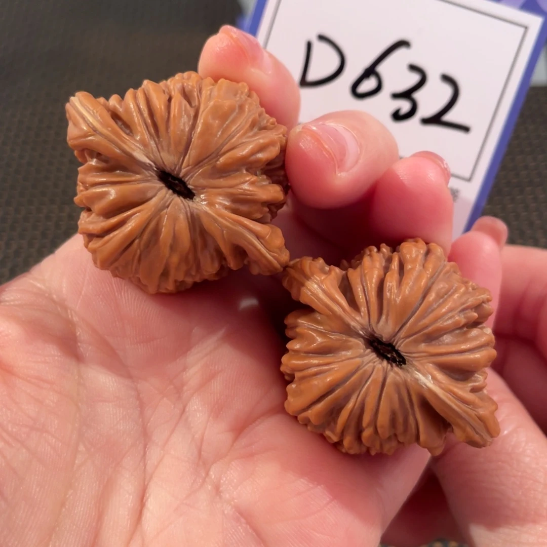 文玩核桃把件D632四座楼40
