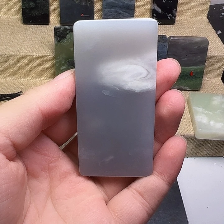 星***芽和田玉未镶嵌珠宝半成品