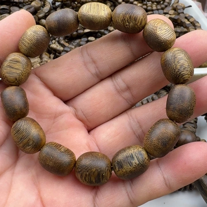 手串沉香乌身手串10克加