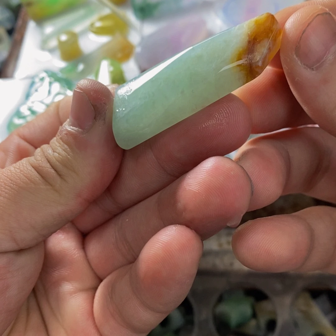 翡翠未镶嵌挂件定制