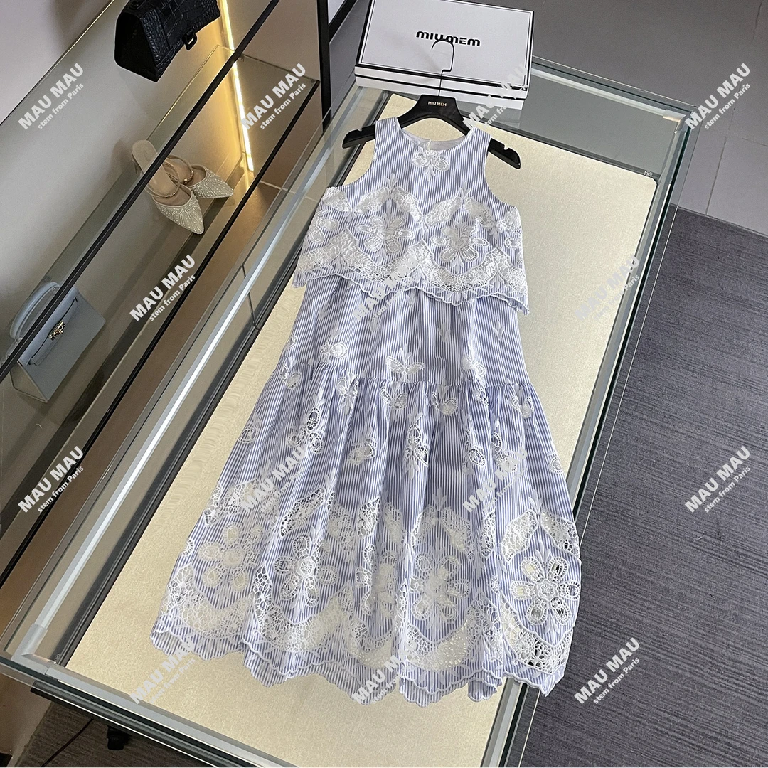 夏季洋气减龄刺绣镂空蕾丝条纹翻领连衣裙 DY7437