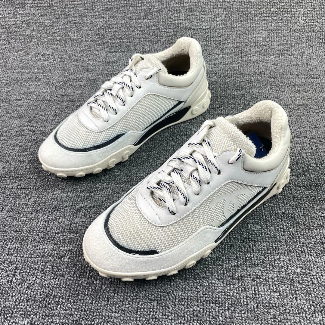 95新 Chanel/香奈儿 白色运动鞋 36码