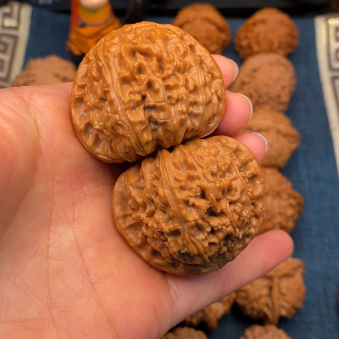 把件文玩核桃43全品毕业三角白44克