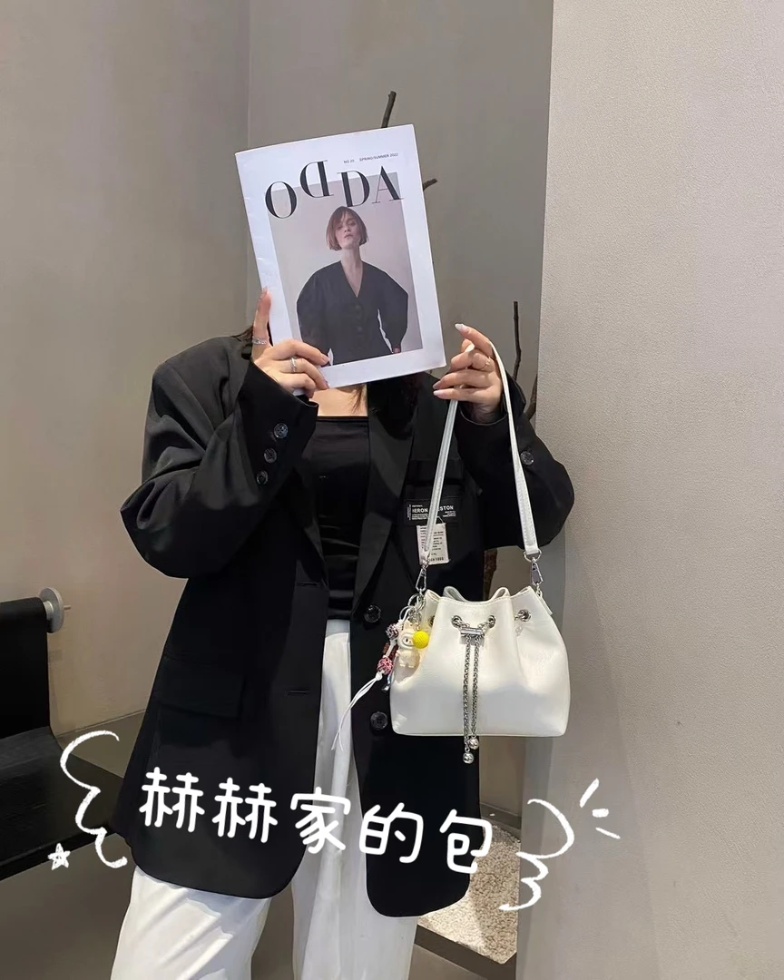 时尚通勤水桶云朵包斜挎包百搭女士链条包小众轻奢