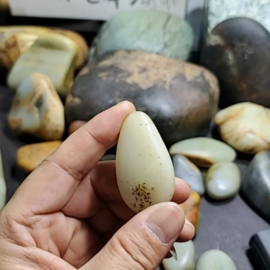 海***蓝和田玉(糖玉)未镶嵌挂件