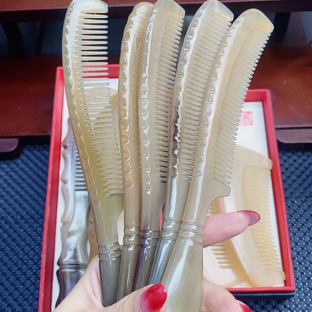纯手工制作纯牛角梳子