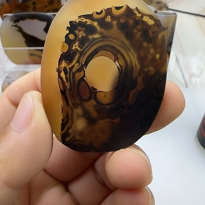 未镶嵌颈饰玛瑙/玉髓