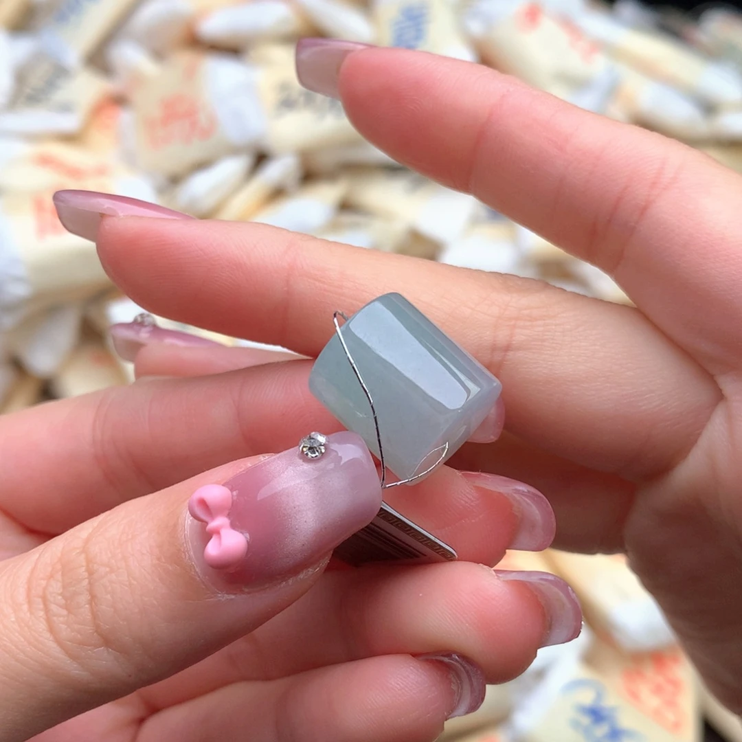 【闪购商品】翡翠挂件未镶嵌一