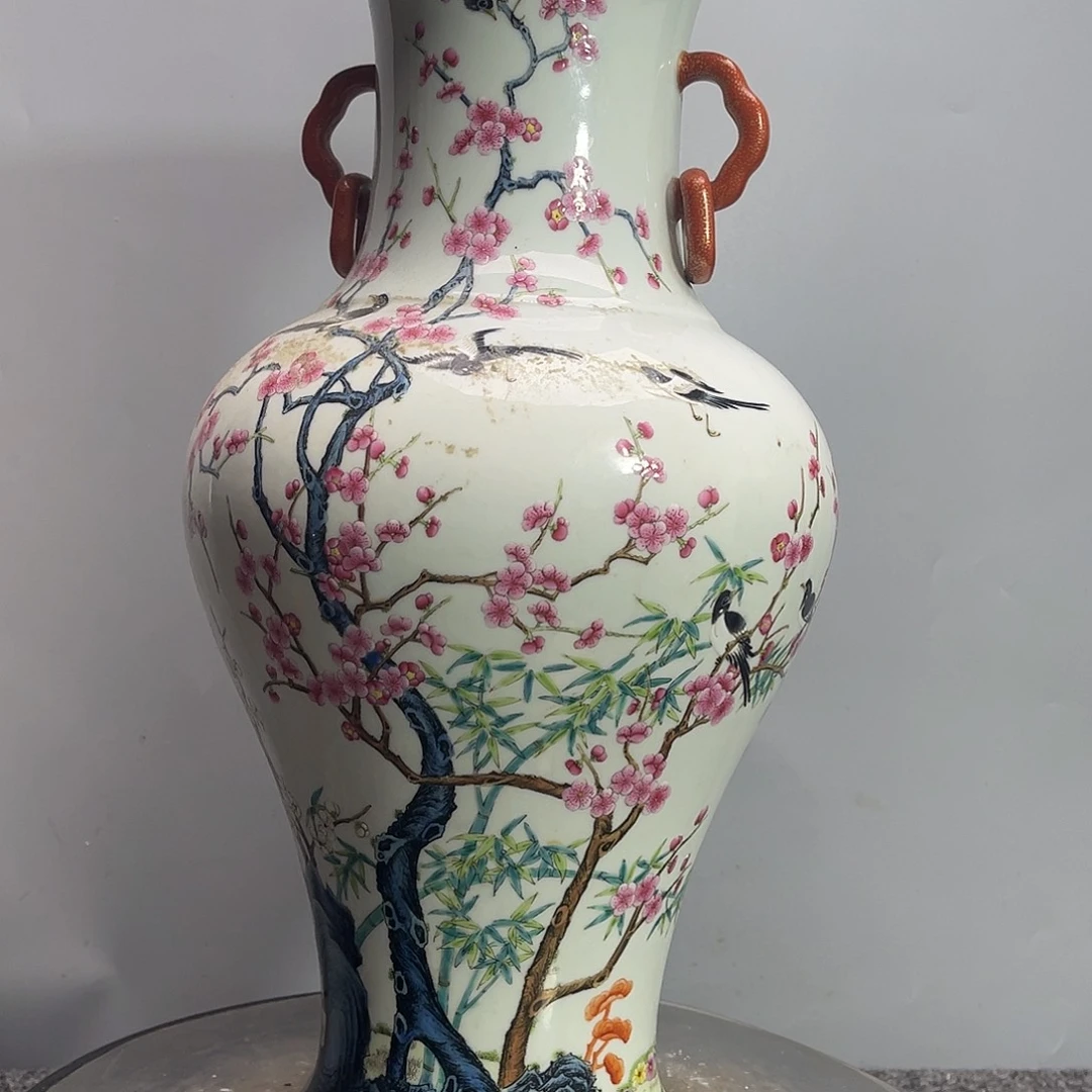 陶粉彩喜鹊报喜赏瓶