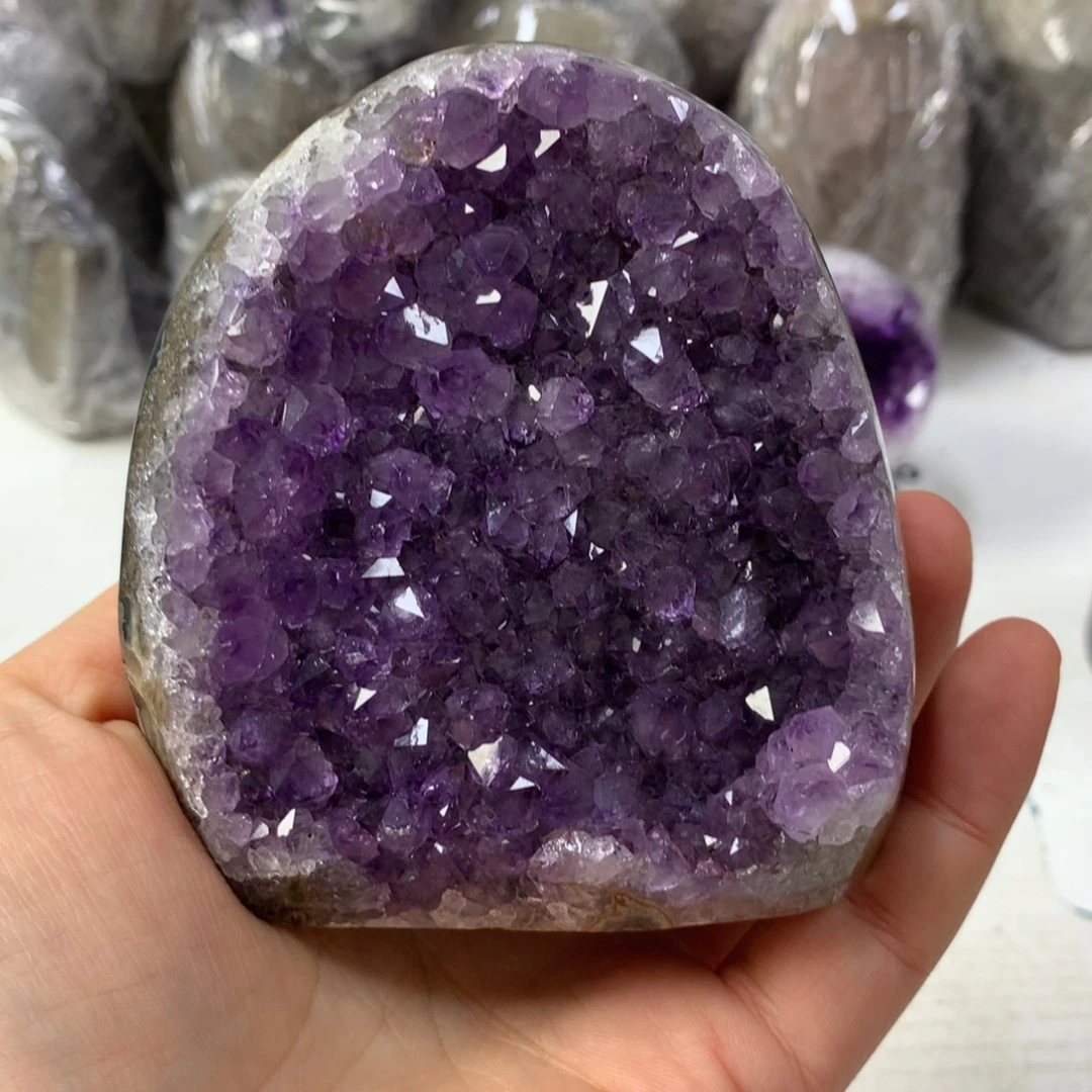 紫晶未镶嵌大型摆件（非配饰）