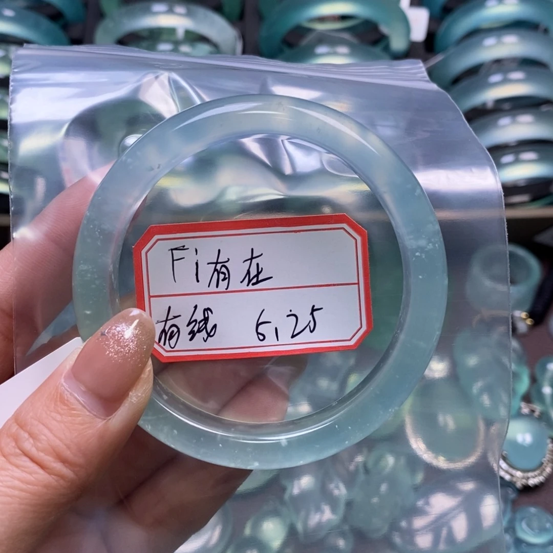 蛇纹石玉未镶嵌手镯F****吗