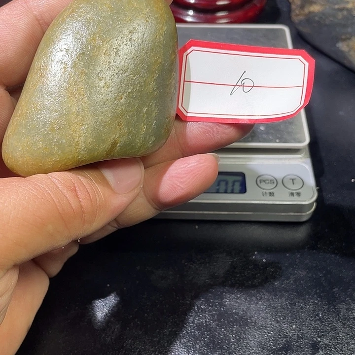 和田玉未镶嵌颈饰10