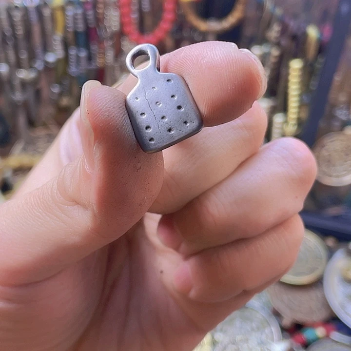 寒铁卡子一个周点福利一个包邮