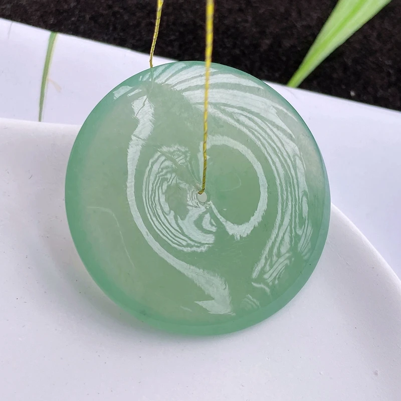 自然光实拍缅甸天然翡翠A货冰种晴水绿大尺寸水润平安扣吊坠