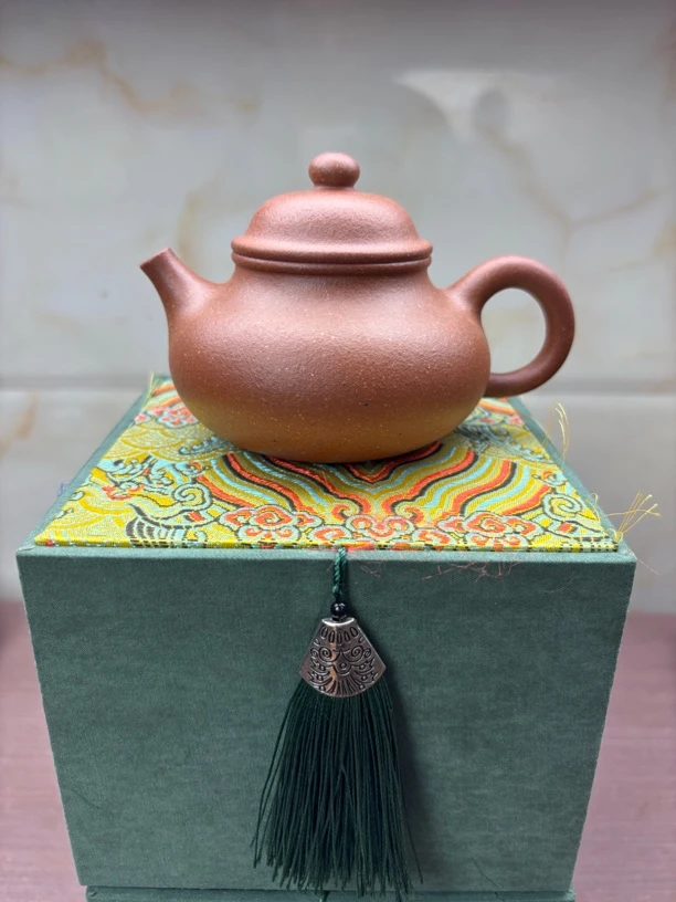 宜兴紫砂壶容天壶纯红降坡半手工制作180 cc内推出水