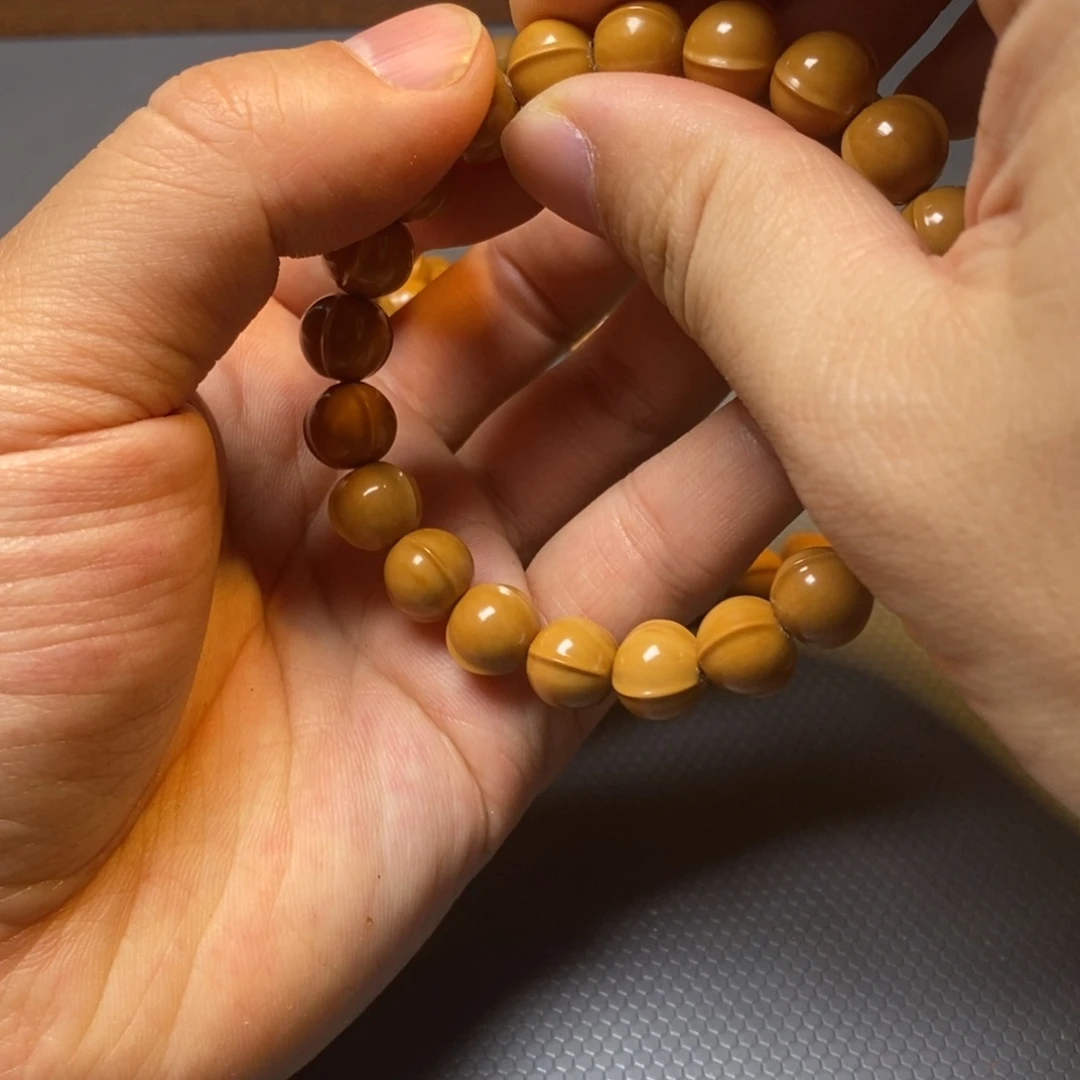 猴头核桃吊坠精品小鲨鱼