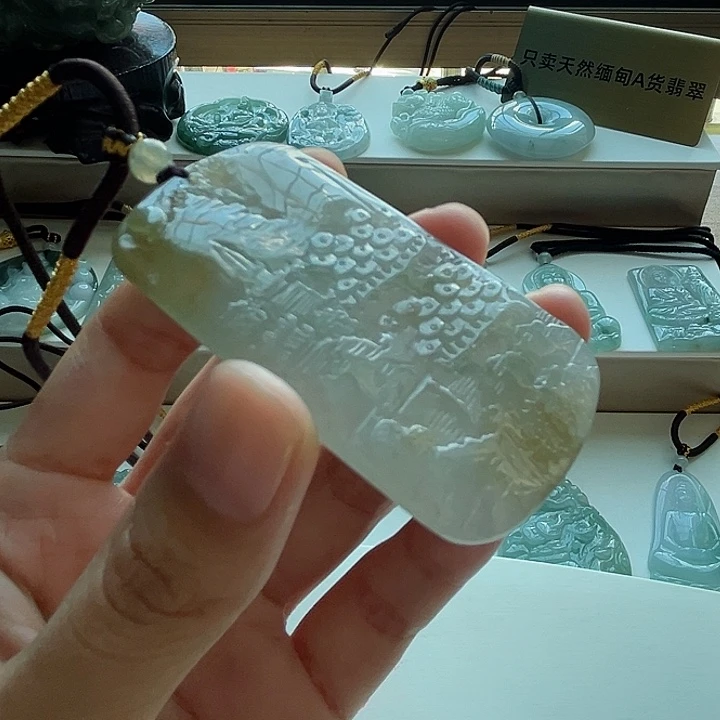 翡翠未镶嵌颈饰翡翠