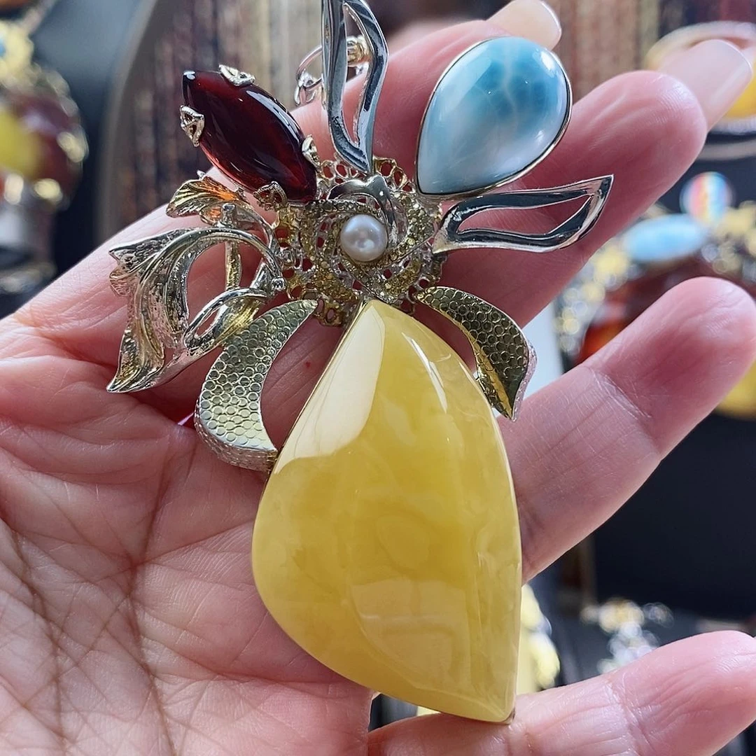 琥珀颈饰银S925镶嵌吊坠