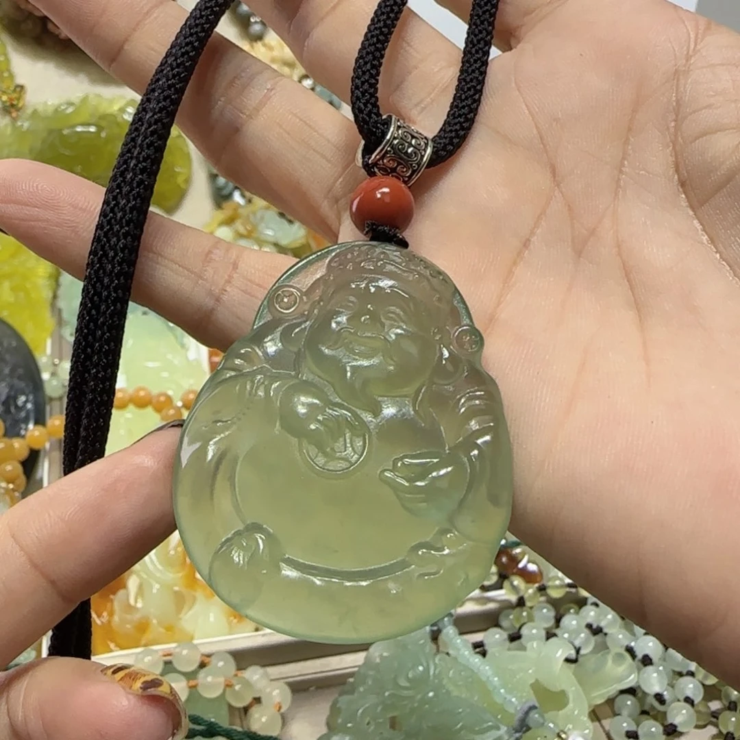 未镶嵌蛇纹石玉吊坠