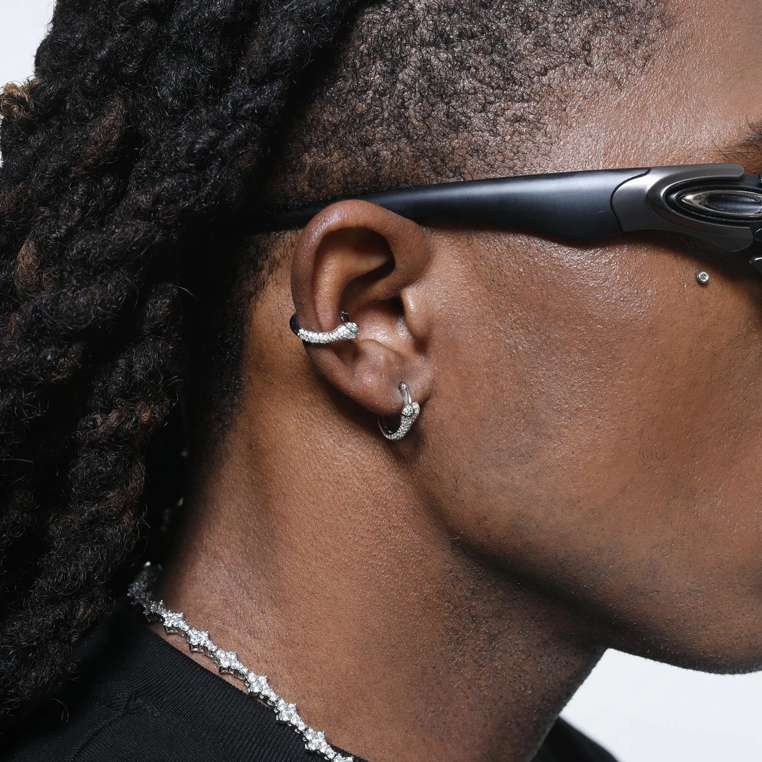 铜合金合成锆石耳饰 国潮绿眼灵蛇耳夹无耳洞可戴男轻奢嘻哈耳环