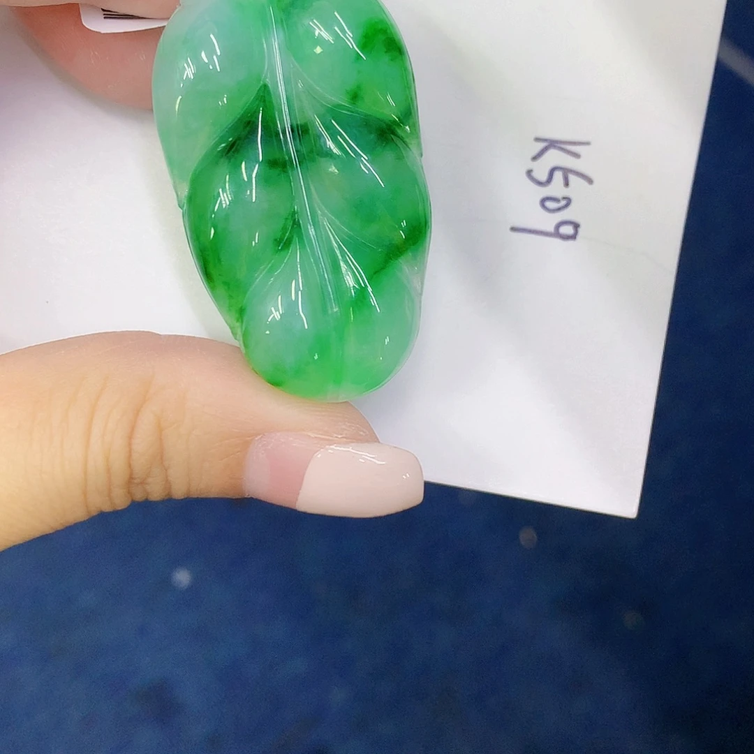 翡翠18K金镶嵌颈饰00000000