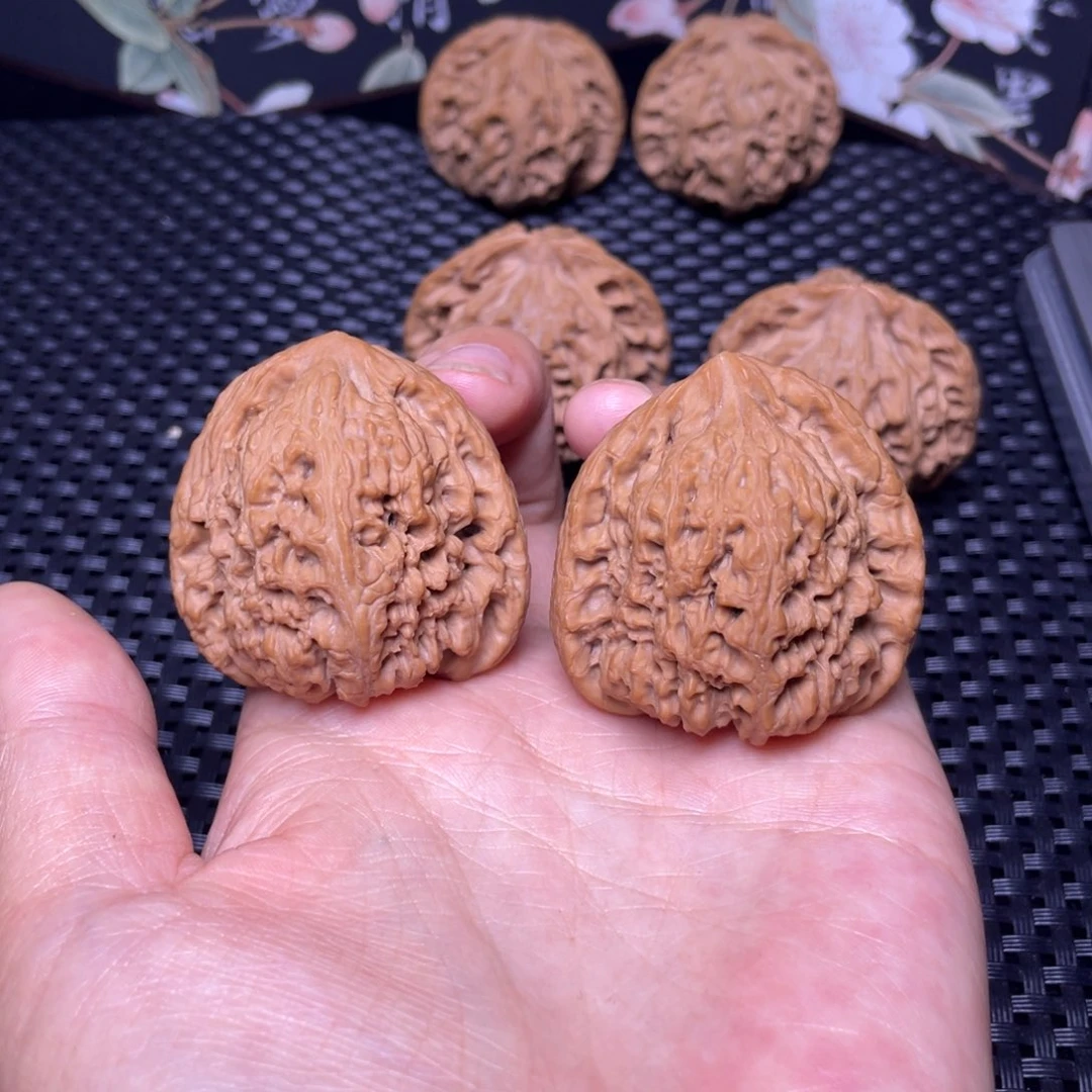 文玩核桃把件全品三角疆红皮41尺