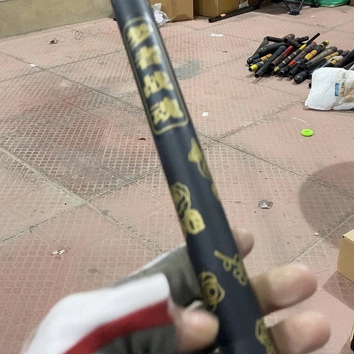 2.7米支架一根。没头没后挂。